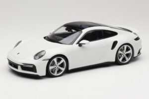 Porsche 911 Turbo S 992 Бял Minichamps 1:18 WAP0211620RTRB Метал