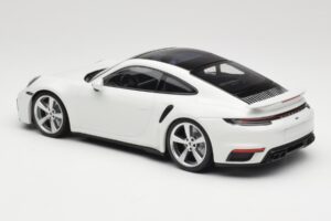 Porsche 911 Turbo S 992 Бял Minichamps 1:18 WAP0211620RTRB Метал — снимка 5 от 6