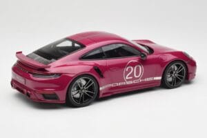 Porsche 911 992 Turbo S със Sport Design Package Червен Minichamps 1:18 155069172 Метал — снимка 2 от 6