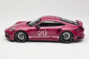 Porsche 911 992 Turbo S със Sport Design Package Червен Minichamps 1:18 155069172 Метал — снимка 3 от 6