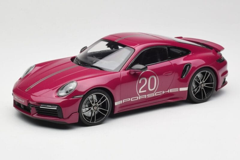 Porsche 911 992 Turbo S със Sport Design Package Червен Minichamps 1:18 155069172 Метал