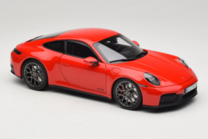 Porsche 911 992.2 Carrera 4 GTS Guards Red Norev 1:18 187171 Метал — снимка 6 от 8