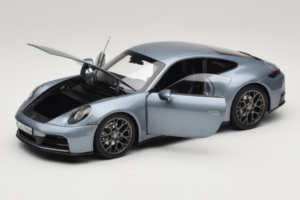 Porsche 911 992.2 Carrera Polar Silver Metallic Norev 1:18 187170 Метал — снимка 2 от 8