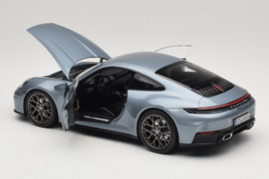 Porsche 911 992.2 Carrera Polar Silver Metallic Norev 1:18 187170 Метал — снимка 5 от 8