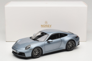 Porsche 911 992.2 Carrera Polar Silver Metallic Norev 1:18 187170 Метал — снимка 8 от 8