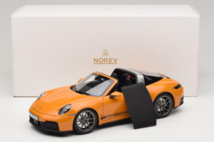 Porsche 911 992.2 Targa 4 GTS Bahama Yellow Norev 1:18 187190 Метал — снимка 10 от 10