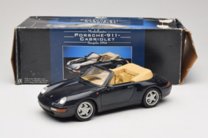Porsche 911 993 Кабриолет Тъмносин Tchibo 1:18 46619 Метал — снимка 8 от 8