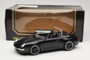 Porsche 911 993 Carrera Кабриолет Черен Bburago 1:18 3090-M1 Метал — снимка 8 от 8