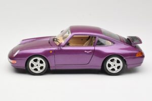 Porsche 911 993 Carrera Лилав Bburago 1:18 3060-M2 Метал — снимка 4 от 8