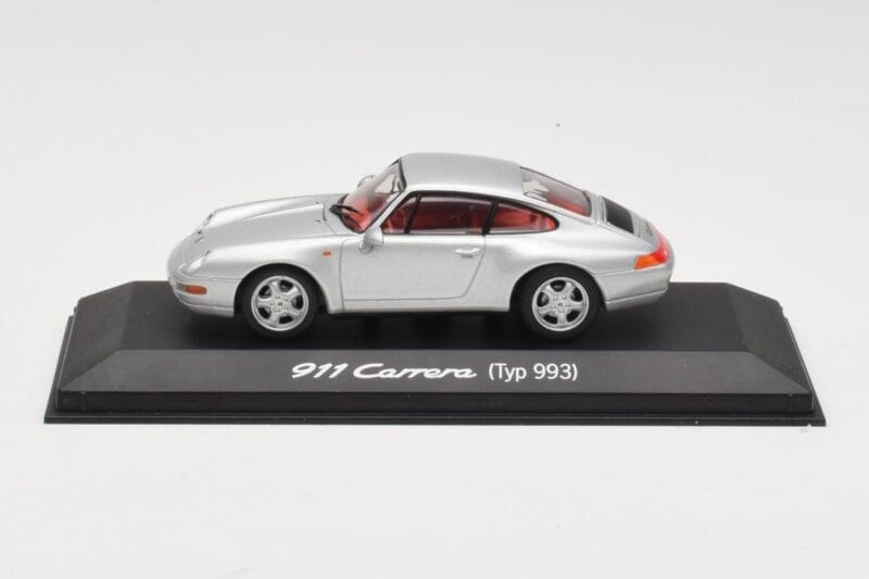 Porsche 911 993 Carrera Сребрист Minichamps 1:43 WAP02003597 Метал