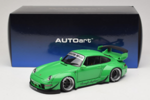 Porsche 911 993 RWB Зелен Gun Grey Wheels AUTOart 1:18 78151 Композит — снимка 8 от 8