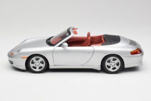 Porsche 911 996 Кабриолет Сребрист Gate 1:18 1052 Метал — снимка 4 от 8