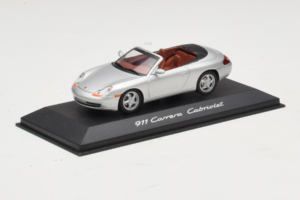 Porsche 911 996 Кабриолет Сребрист Minichamps 1:43 WAP02004097 Метал — снимка 2 от 4