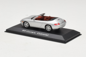 Porsche 911 996 Кабриолет Сребрист Minichamps 1:43 WAP02004097 Метал — снимка 3 от 4