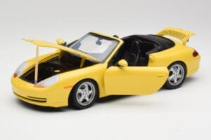 Porsche 911 996 Кабриолет Speed Жълт UT Models 1:18 27906 Метал — снимка 2 от 8