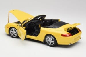 Porsche 911 996 Кабриолет Speed Жълт UT Models 1:18 27906 Метал — снимка 5 от 8