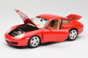 Porsche 911 996 Carrera 4 Червен Bburago 1:18 30085 Метал — снимка 2 от 8