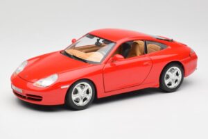 Porsche 911 996 Carrera 4 Червен Bburago 1:18 30085 Метал