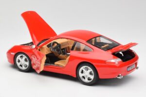 Porsche 911 996 Carrera 4 Червен Bburago 1:18 30085 Метал — снимка 5 от 8