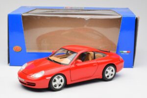 Porsche 911 996 Carrera 4 Червен Bburago 1:18 30085 Метал — снимка 8 от 8