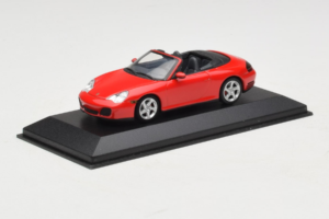 Porsche 911 996 Carrera 4S Кабриолет Червен Minichamps 1:43 400062831 Метал — снимка 2 от 4