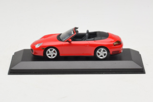 Porsche 911 996 Carrera 4S Кабриолет Червен Minichamps 1:43 400062831 Метал