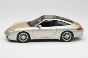 Porsche 911 996 Carrera 4S Сребрист Maisto 1:18 WAP02102212 Метал — снимка 4 от 8