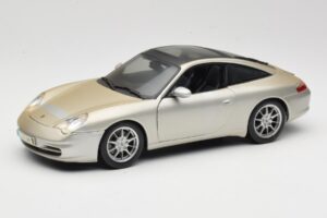 Porsche 911 996 Carrera 4S Сребрист Maisto 1:18 WAP02102212 Метал