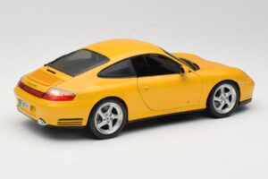 Porsche 911 996 Carrera 4S Жълт Maisto 1:18 WAP02101610 Метал — снимка 3 от 8