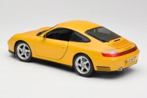 Porsche 911 996 Carrera 4S Жълт Maisto 1:18 WAP02101610 Метал — снимка 7 от 8