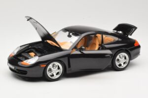 Porsche 911 996 Carrera Черен Bburago 1:18 3385-M2 Метал — снимка 2 от 8