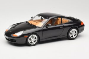 Porsche 911 996 Carrera Черен Bburago 1:18 3385-M2 Метал
