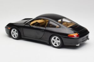 Porsche 911 996 Carrera Черен Gate 1:18 1043 Метал — снимка 7 от 8