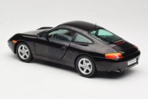 Porsche 911 996 Carrera Черен Sun Star 1:18 1202 Метал — снимка 7 от 8