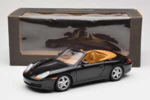 Porsche 911 996 Carrera Кабриолет Черен UT Models 1:18 WAP02100997 Метал — снимка 8 от 8