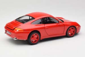 Porsche 911 996 Carrera Червен Лимитирано Издание Bburago 1:18 3385-M1 Метал — снимка 3 от 8