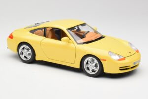 Porsche 911 996 Carrera Жълт Bburago 1:18 30085-M1 Метал — снимка 6 от 8