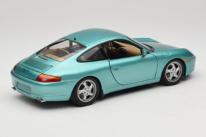Porsche 911 996 Green Metallic UT Models 1:18 27901 Метал — снимка 3 от 8