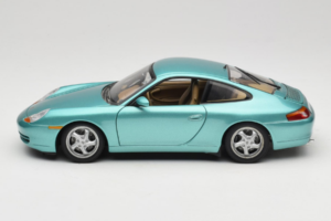Porsche 911 996 Green Metallic UT Models 1:18 27901 Метал — снимка 4 от 8