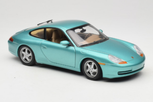 Porsche 911 996 Green Metallic UT Models 1:18 27901 Метал — снимка 6 от 8
