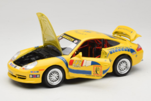 Porsche 911 996 GT3 Cup #22 Bburago 1:18 3395 Метал — снимка 2 от 8