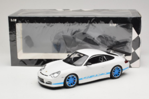 Porsche 911 996 GT3 RS Бял Сини Ивици Minichamps 1:18 155062021 Метал — снимка 6 от 6