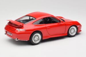 Porsche 911 996 GT3 Strasse Червен Bburago 1:18 30395 Метал — снимка 3 от 8