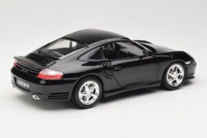 Porsche 911 996 Turbo Черен Bburago 1:18 18-12030 Метал — снимка 3 от 8