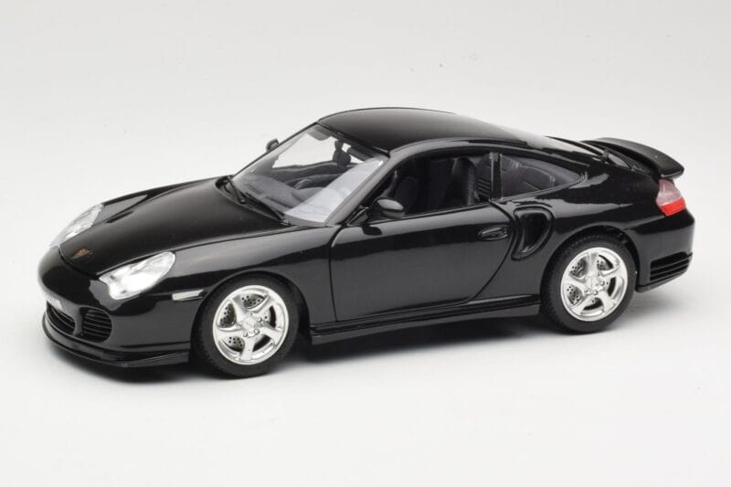 Porsche 911 996 Turbo Черен Bburago 1:18 3367 Метал