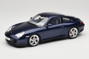 Porsche 911 996.2 Carrera 4S Тъмносин GT Spirit 1:18 GT938 Смола