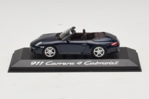 Porsche 911 997 Carrera 4 Кабриолет Тъмносиньо Minichamps 1:43 WAP02015216-R1 Метал