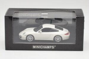 Porsche 911 997 Carrera 4S Carrara Бял Minichamps 1:43 403066431 Метал — снимка 4 от 4