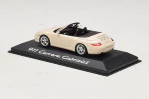 Porsche 911 997 Carrera Кабриолет Бял Minichamps 1:43 WAP02001118 Метал — снимка 3 от 5