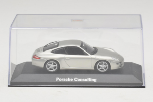 Porsche 911 997 Carrera Silver Metallic Minichamps 1:43 WAP02011515 Метал — снимка 4 от 5